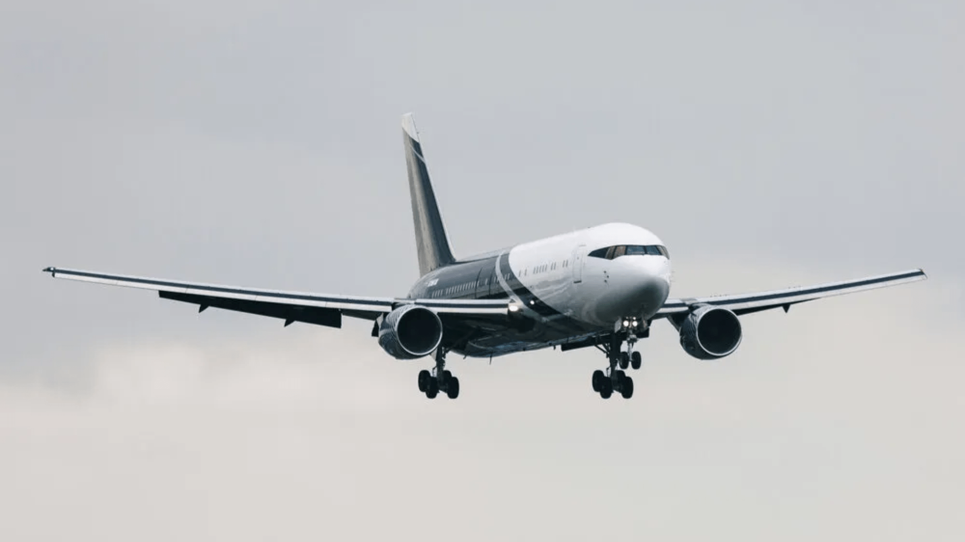 Boeing 767 VIP charter