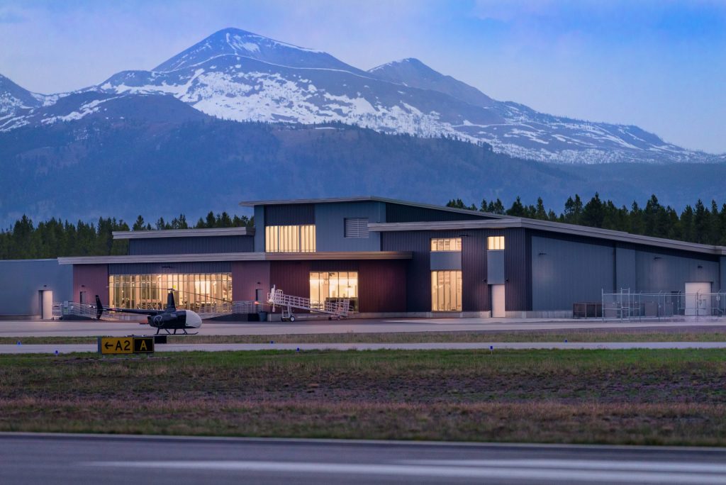 Yellowstone Airport (WYS)